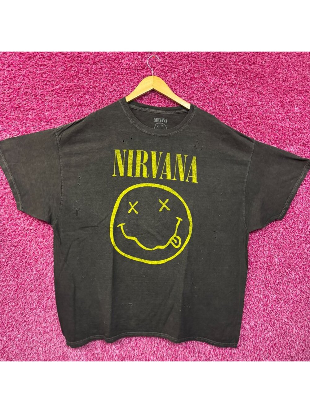 Nirvana Nevermind Smiley Distressed Grunge Rock Band Tee O/S